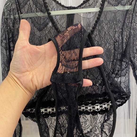 REDUCED!! NEW black lace teddy - Picture 9 of 16